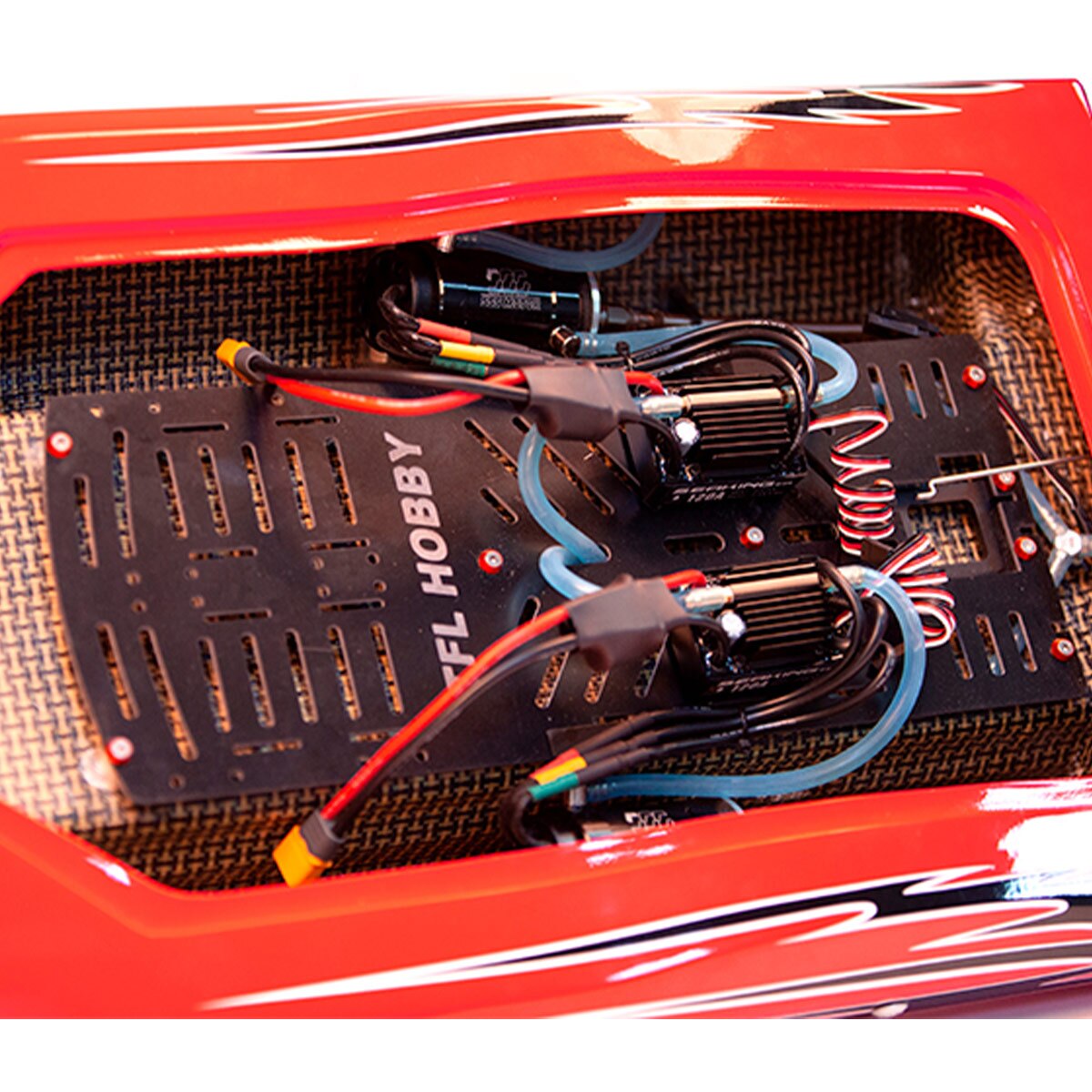 TFL1134 Fighter Cat Fiberglass Carbon fiber RC Electric Boat With Dual Motors Red /Black /White