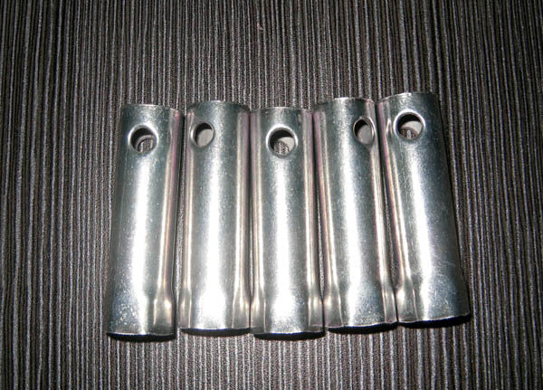 CM6 spark plug special sleeve