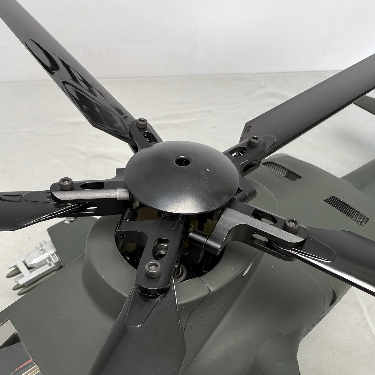 Roban 470 Size CAIC Z-10 Fiery Thunderbol 5 Blades RTF RC Helicopter Scale Model X2 Flight Control