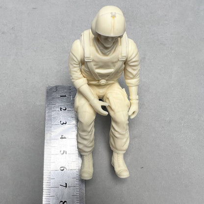 Roban Accessories Pilot Figurine To 500-class BO105 UH1N AH1